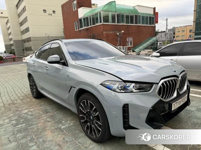 BMW X6 (G06) 2025 Небесно-голубой из Кореи