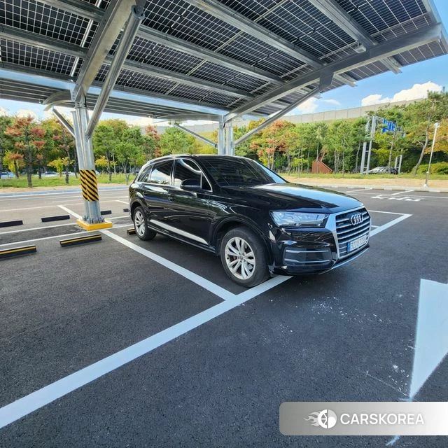Audi Q7 (4M) 2019 Черный из Кореи