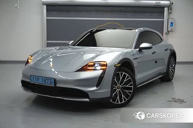 Porsche Taycan 2022 Серебристо-серый из Кореи