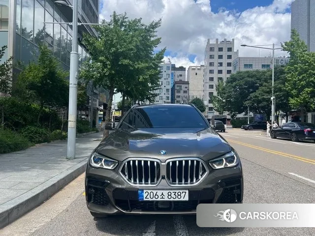 BMW X6 (G06) 2022 Светло-зеленый из Кореи