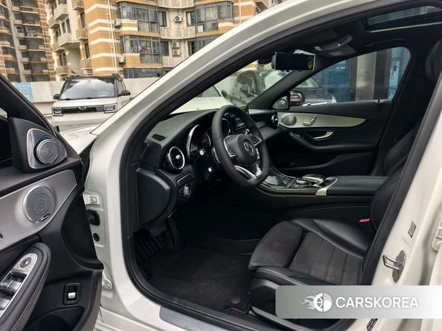 Mercedes-Benz Class C 2018 Белый из Китая