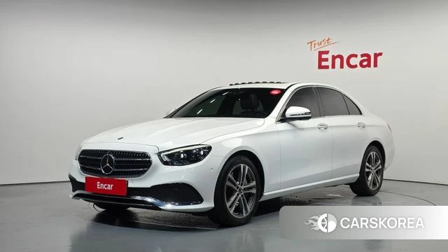 Mercedes-Benz E-Class W213 2021 Белый из Кореи