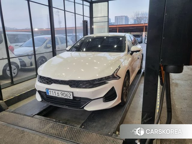 Kia K5 3rd generation 2023 Белый из Кореи