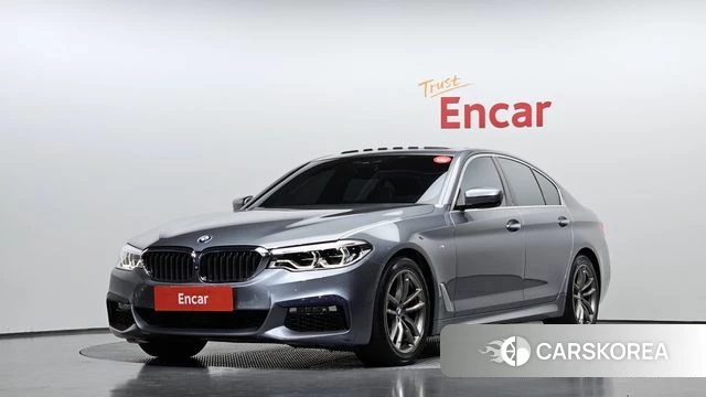 BMW 5 Series (G30) 2018 Серебристо-серый из Кореи