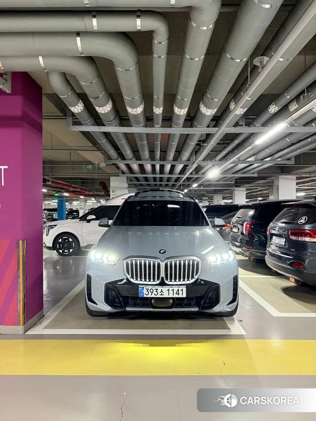 BMW X5 (G05) 2025 Светло-серебряный цвет из Кореи