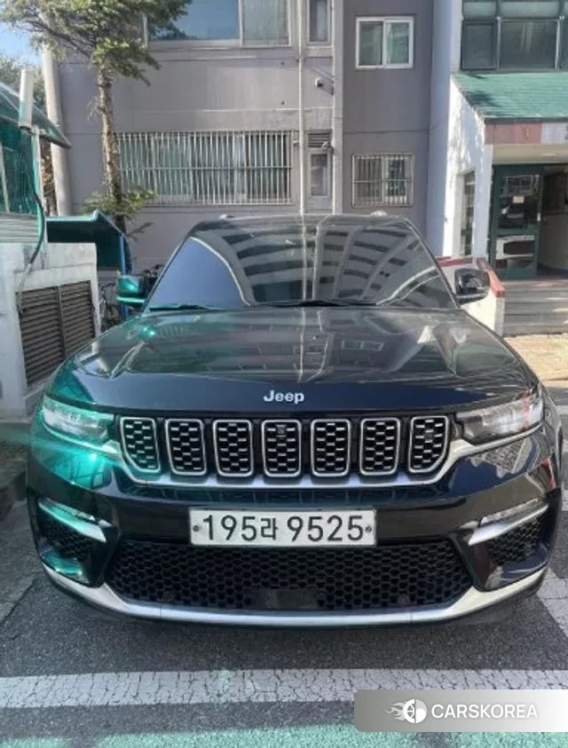 Jeep Grand Cherokee (WL) 2023 Черный из Кореи