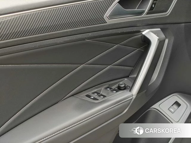 Volkswagen Tiguan L 2022 Шампань из Китая