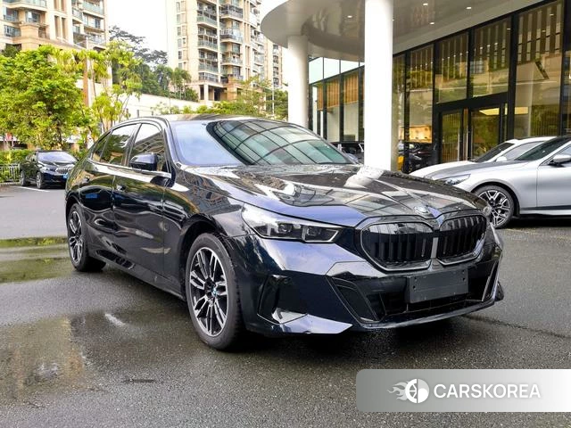 BMW 5 series 2025 Черный из Китая