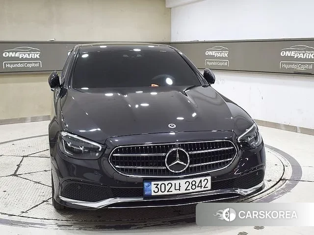 Mercedes-Benz E-Class W213 2022 Серый из Кореи
