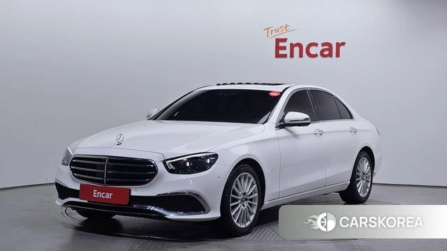 Mercedes-Benz E-Class W213 2022 Белый из Кореи