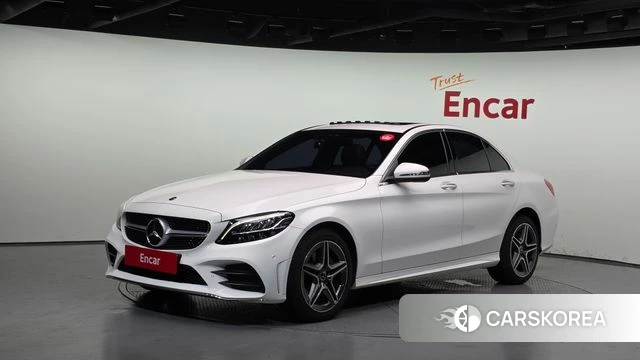 Mercedes-Benz C-Class W205 2019 Белый из Кореи
