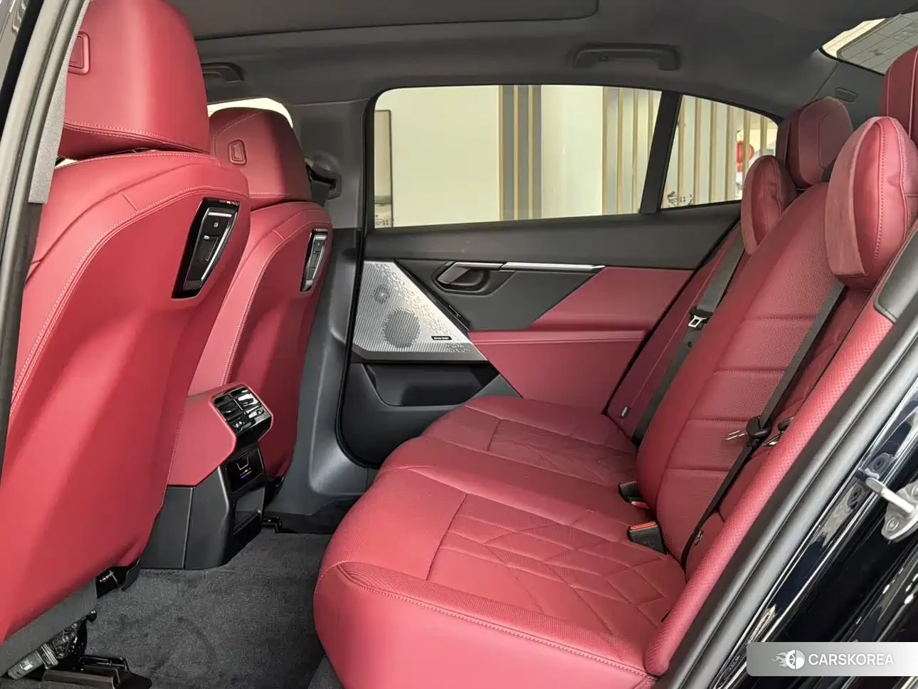 BMW 5 series 2025 Черный из Китая