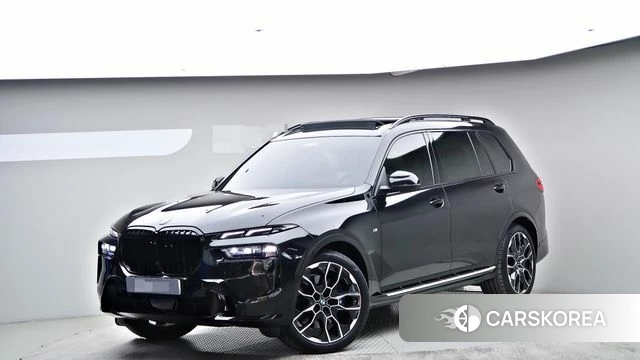 BMW X7 (G07) 2025 Черный из Кореи