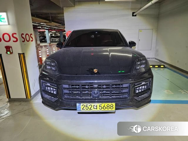 Porsche Cayenne (PO536) 2024 Черный из Кореи
