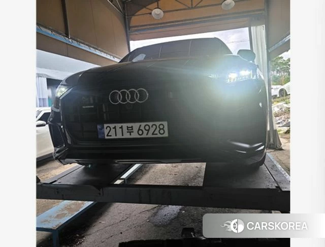 Audi Q8 (4M) 2023 Черный из Кореи