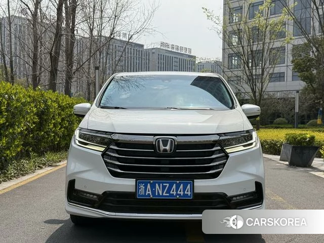 Honda Odyssey 2022 Белый из Китая