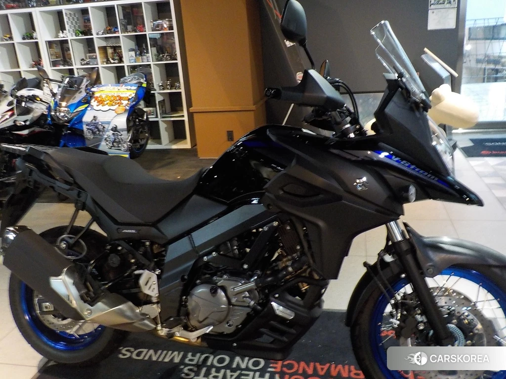 Проданный Suzuki V-STROM 650 XT 2024 из Японии