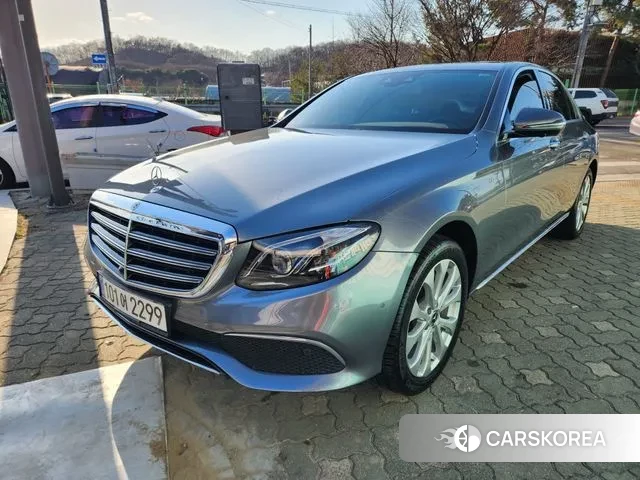 Mercedes-Benz E-Class W213 2018 Серый из Кореи