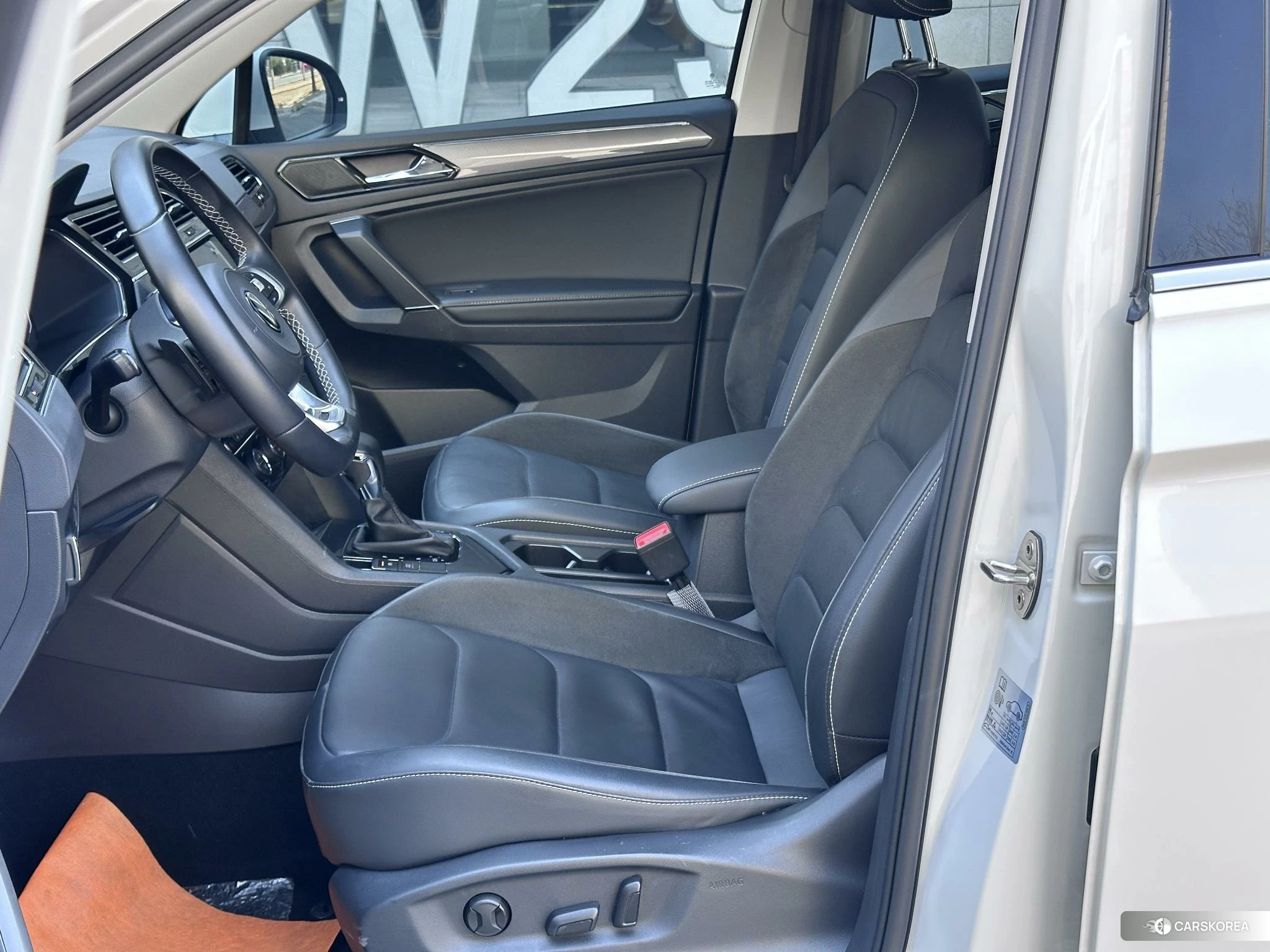 Volkswagen Tiguan L 2020 Белый из Китая