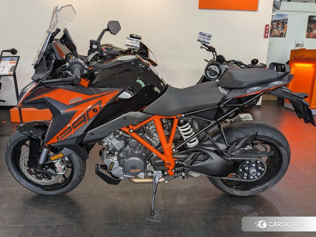 Проданный KTM 1290 SUPER DUKE GT 2020 из Японии, фото 2