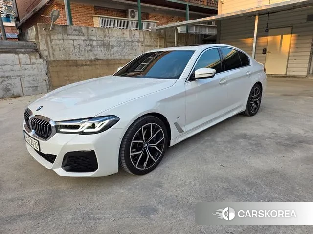 BMW 5 Series (G30) 2022 Белый из Кореи