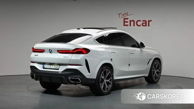 BMW X6 (G06) 2022 Белый из Кореи