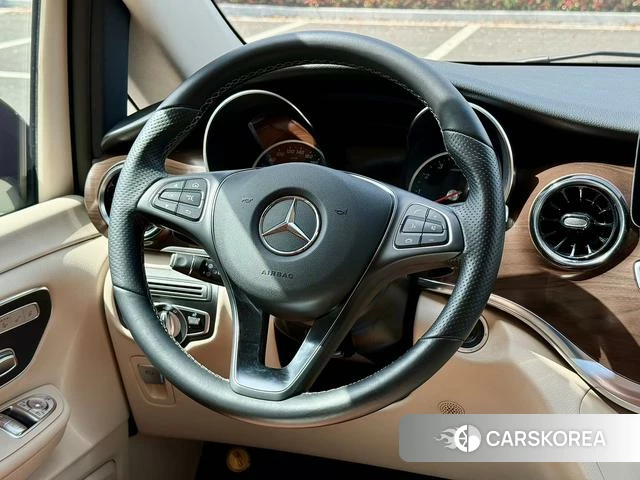 Mercedes-Benz V-class 2021 Черный из Китая