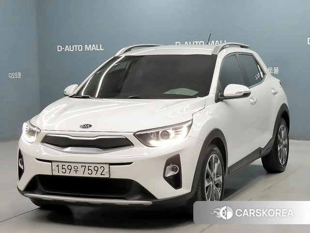 Kia Stonic 2019 Белый из Кореи