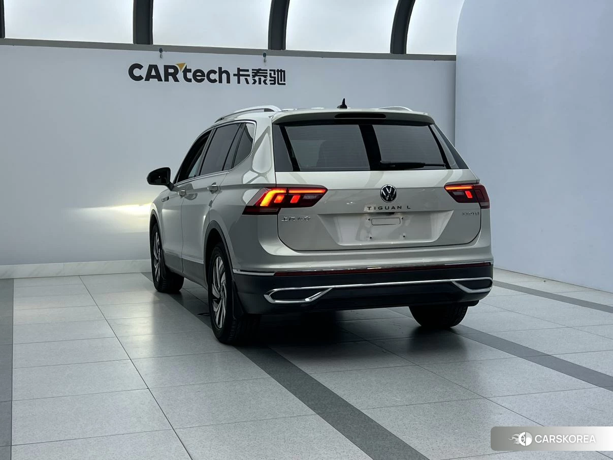 Volkswagen Tiguan L 2022 Шампань из Китая