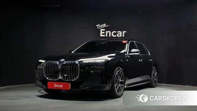 BMW 7 Series (G70) 2024 Черный из Кореи