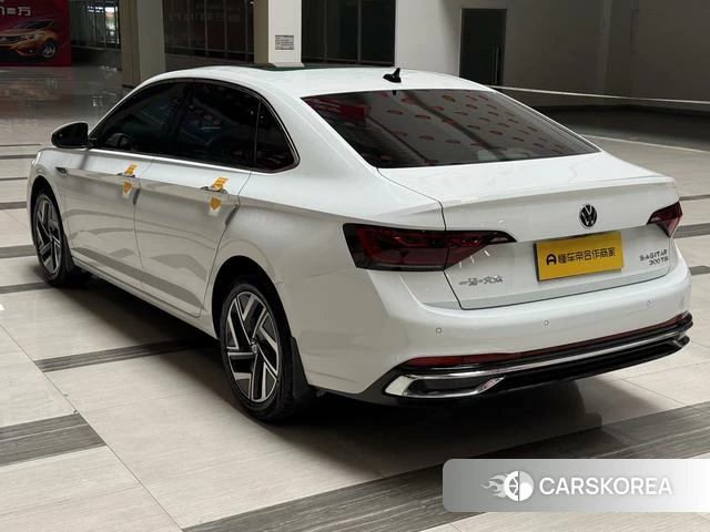 Volkswagen Sagitar 2023 Белый из Китая