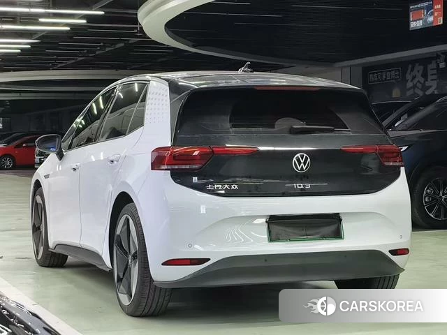 Volkswagen ID.3 2022 Белый из Китая