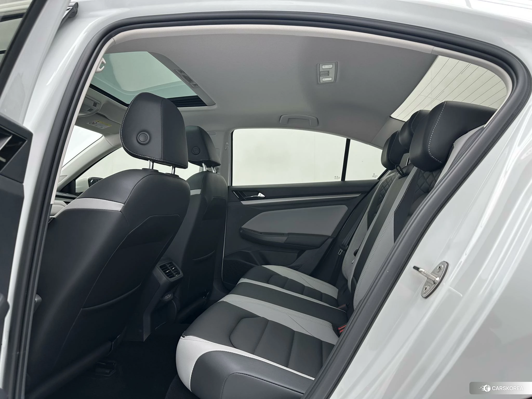 Volkswagen Bora 2022 Белый из Китая