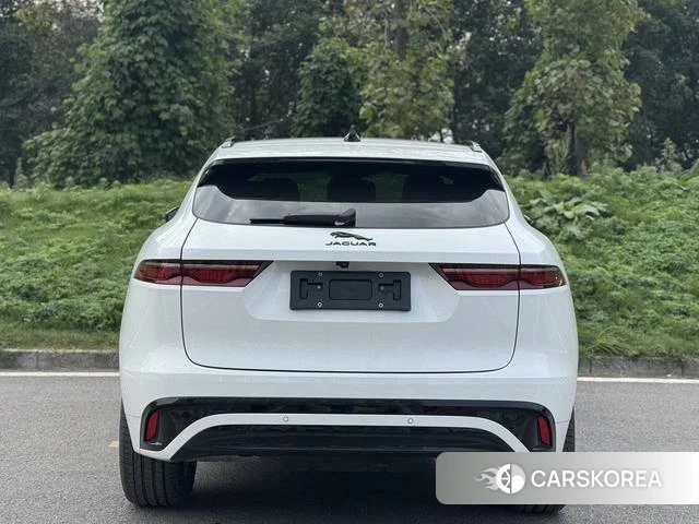 Jaguar F-PACE 2024 Белый из Китая