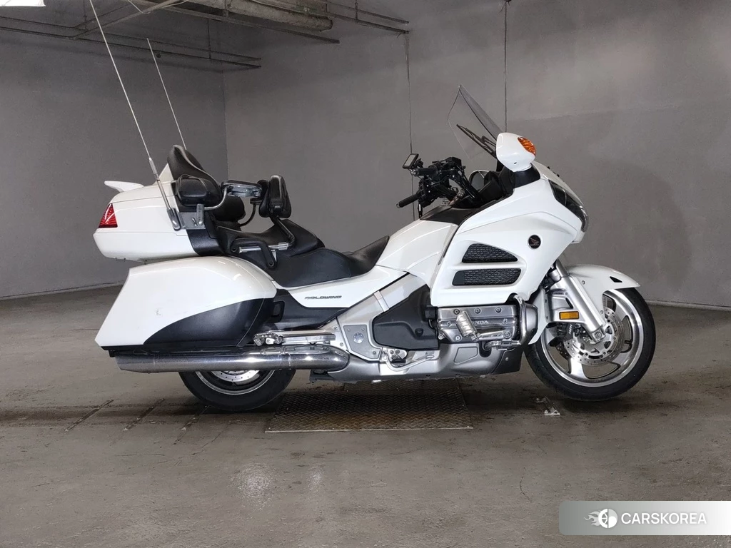 Проданный Honda GL1800 2013 из Японии