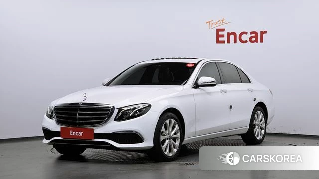 Mercedes-Benz E-Class W213 2019 Белый из Кореи