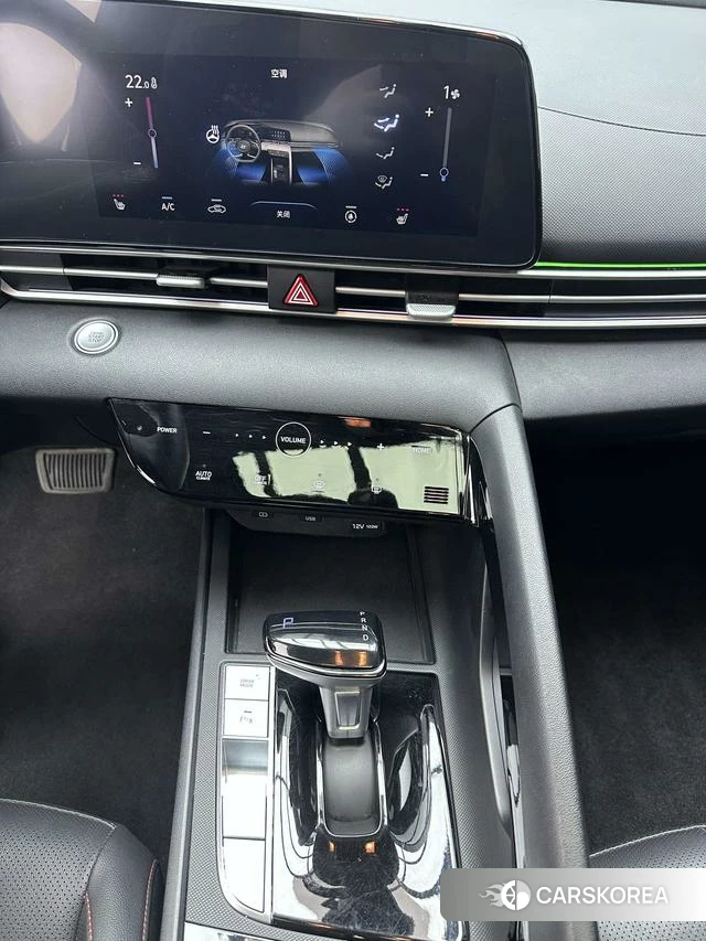 Hyundai Elantra 2024 Белый из Китая