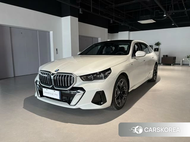 BMW 5 series 2025 Белый из Китая