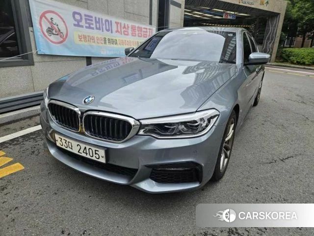 BMW 5 Series (G30) 2018 Серый из Кореи