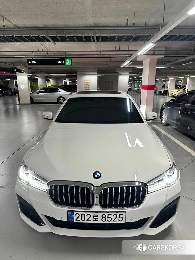 BMW 5 Series (G30) 2023 Белый из Кореи