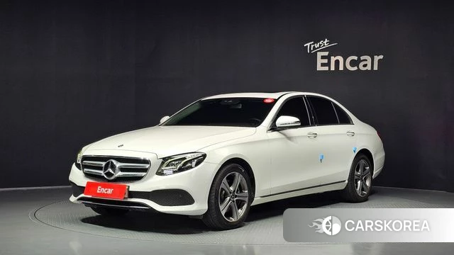 Mercedes-Benz E-Class W213 2018 Белый из Кореи