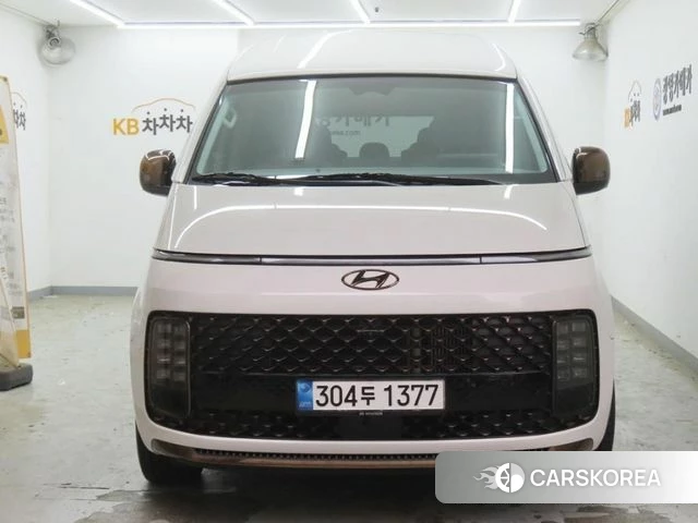 Hyundai Staria 2022 Белый из Кореи
