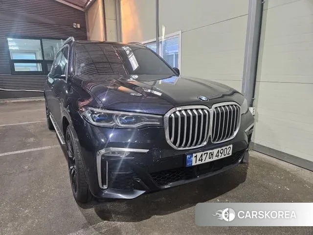 BMW X7 (G07) 2022 Черный из Кореи