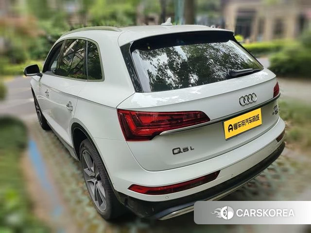 Audi Q5L 2022 Белый из Китая