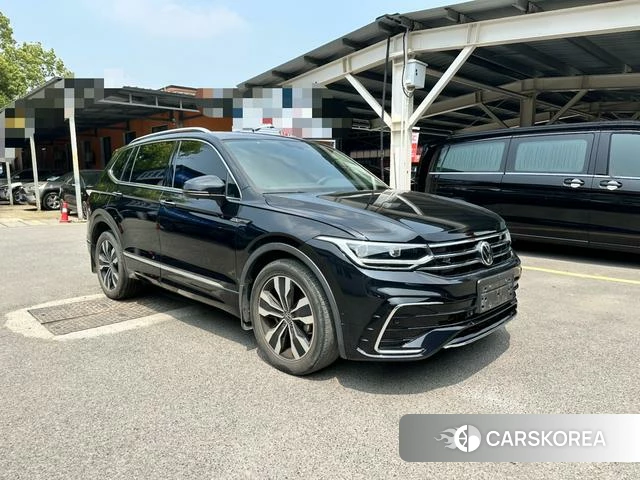 Volkswagen Tiguan L 2022 Черный из Китая