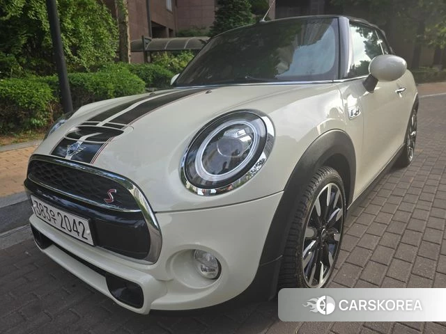 Mini Cooper S Convertible 2019 Жемчужный цвет из Кореи