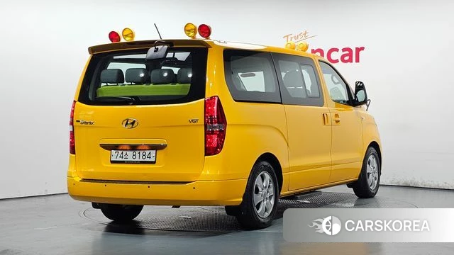 Hyundai The New Grand Starex 2019 Желтый из Кореи