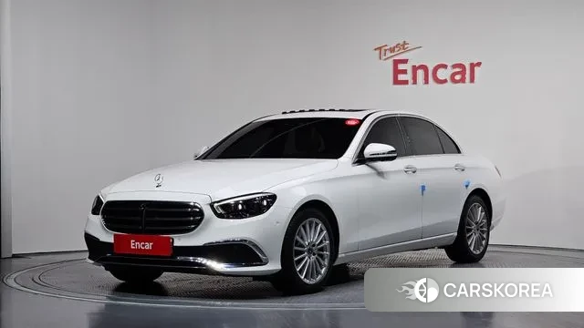 Mercedes-Benz E-Class W213 2022 Белый из Кореи