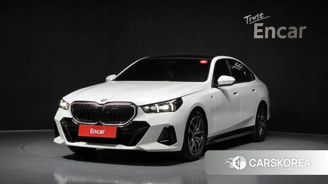 BMW 5 Series (G60) 2024 Белый из Кореи