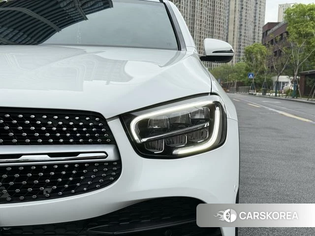 Mercedes-Benz GLC 2022 Белый из Китая